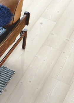 Pergo Visby Sensation - Brushed White Pine, Planka - RESTPARTI