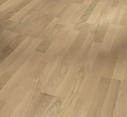 Trägolv Classic 3060 - Ek Sauvignon lätt vitlaserad, 3-stavs Natur vit matt lack