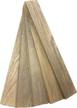 Fiskbensparkett i massivt kärnrökt ek - 16x70x500 mm.