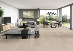 Hywood Classic, Ek Una