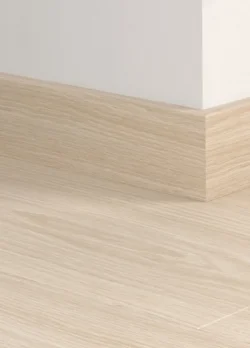 Fotlist för laminatgolv - Beige Sand Oak, INGEN RETURRÄTT!
