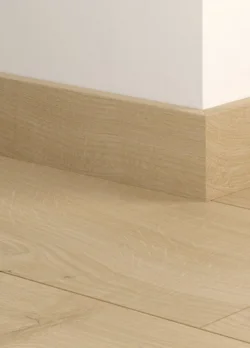 Sockel till laminatgolv - Fresh Nordic Oak
