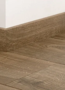 Sockellist till laminatgolv - Browned Oak