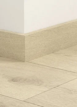 Sockel till laminatgolv - Light Beige Oak, INGEN RETURRÄTT!