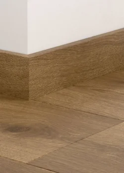 Sockellist för laminatgolv - Maroon Oak, INGEN RETURRÄTT!