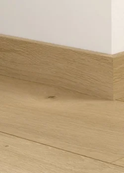 Sockellist till laminatgolv - Romantic Natural Oak, INGEN RETURRÄTT!