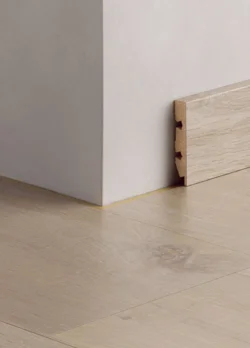 Sockellist till laminatgolv - New England Oak, INGEN RETURRÄTT!