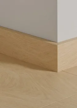 Sockelpanel för laminatgolv - Silk Oak, INGEN RETUR!