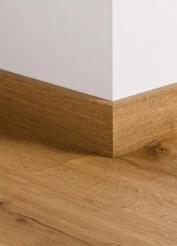 Sockellist för laminatgolv - Hazelwood Oak, INGEN RETURRÄTT!