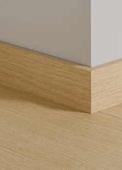 Fotlist till laminatgolv - Ambergrain Oak, INGEN RETURRÄTT!