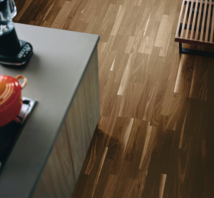 Trägolv Classic 3060 - Valnöt, 3-stavs Natur matt lack