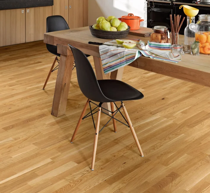 Trägolv Classic 3060 - Ek, 3-stavs Living matt lack