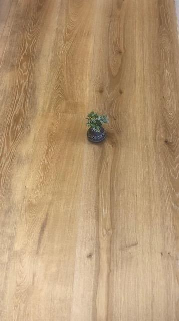 FloorMaster Herrgårdsplanka - Ek creme matt lack 260 mm.