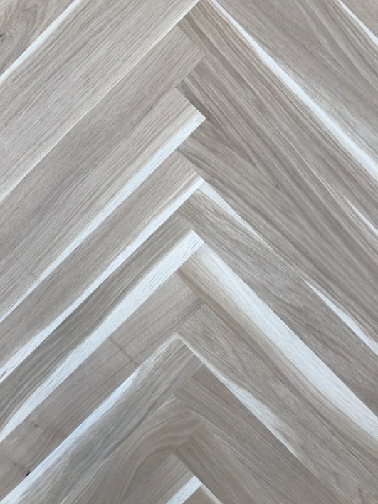 Sillbensparkett Ek 16x50x350 mm med splint - Utförsäljning