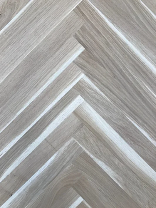 Sillbensparkett Ek 16x50x350 mm med splint - Utförsäljning