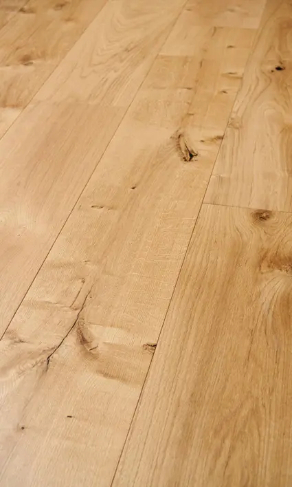 Trägolv - Ek Herrgårdsplanka 260 mm. Borstad rustik Natur mattlack