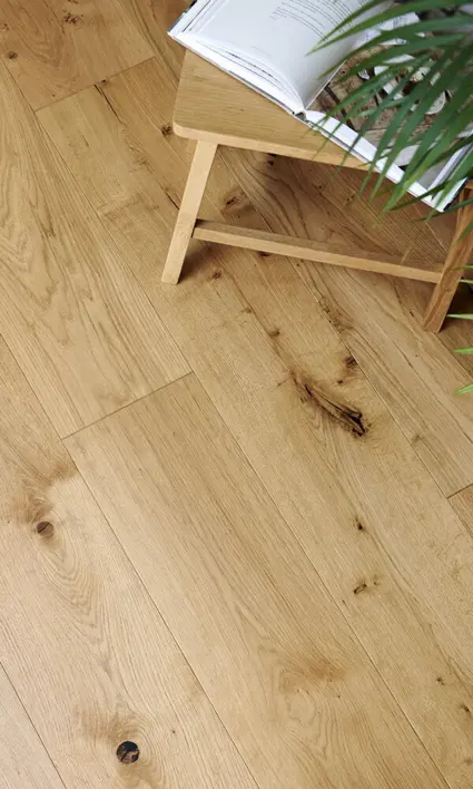 Trägolv - Ek Herrgårdsplanka 260 mm. Borstad rustik Natur mattlack