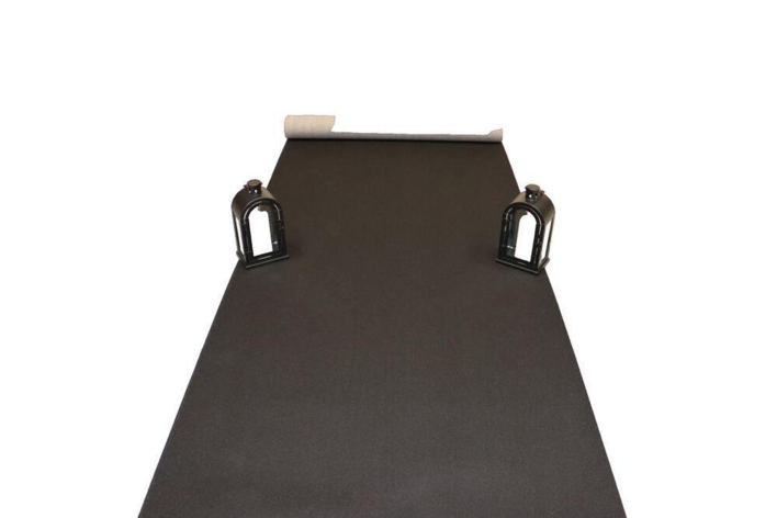 Svart löpare i nålfilt - 1 meter bred