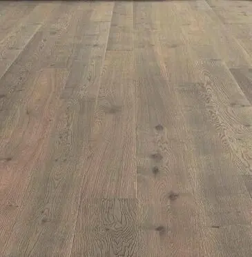 FloorMaster Herrgårdsplanka - Ek Antikgrå matt lack