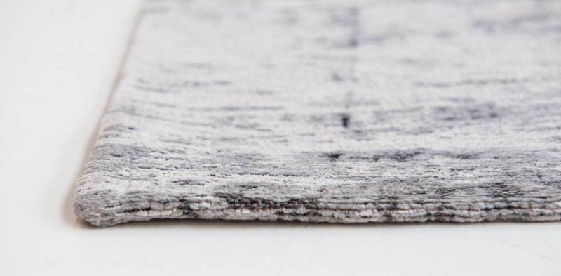 Metro black white 8926