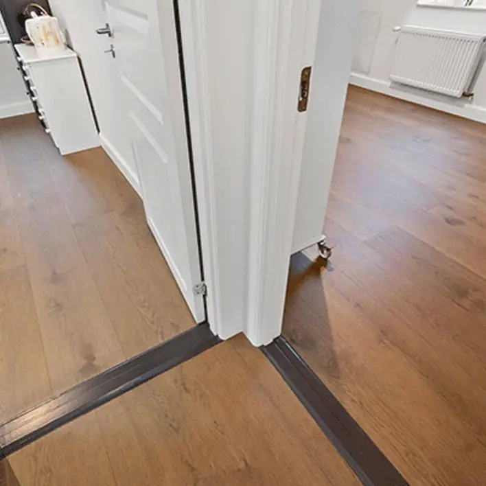 Wiking Q-plank Woodura - Oak Cortado Ultramat 276 mm.