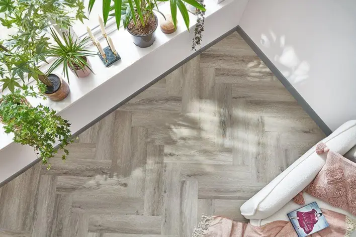 Amaron vinyl fiskbensparkett - Medicci Oak CA177 - RESTPARTI