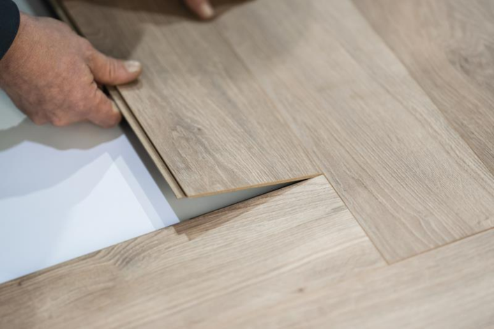 Migadan, Sillben Ek 707