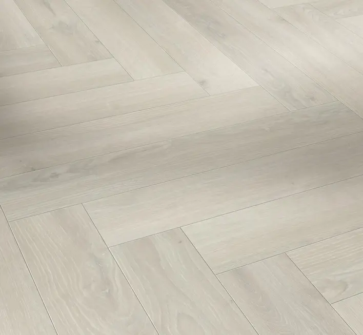 Parador Trendtime 3 - Ek Skyline vit naturmatt struktur, fiskbensmönster