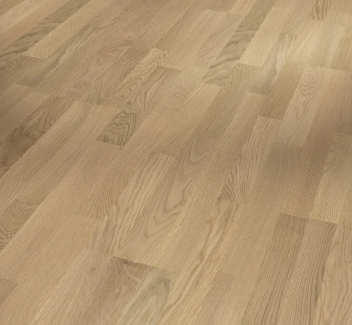 Trägolv Classic 3060 - Ek Sauvignon lätt vitlaserad, 3-stavs Natur vit matt lack