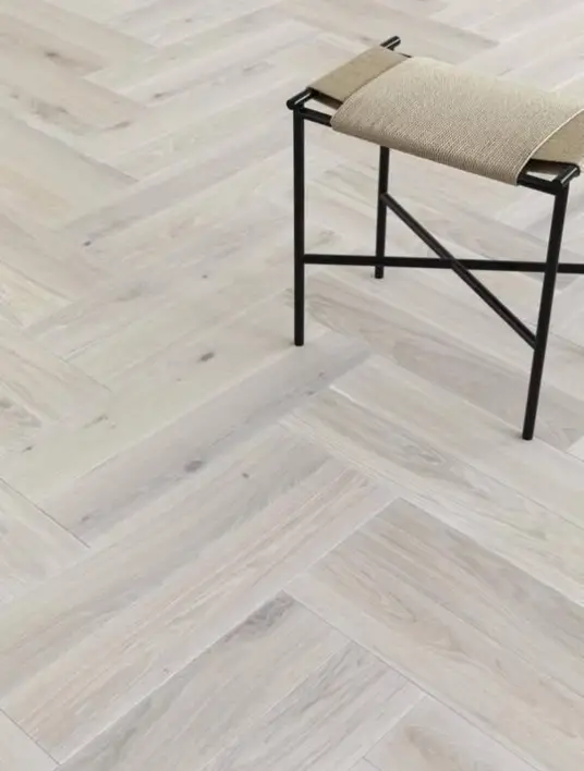 Segno, fiskbensparkett, Ek Lime Stone