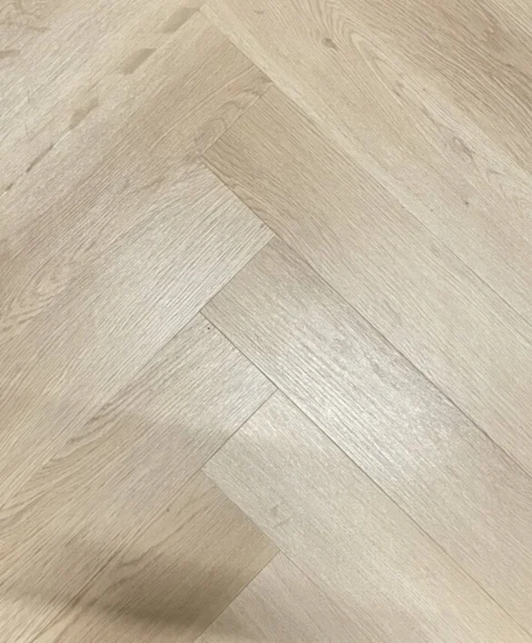 LVT Elite Fiskben med korkbaksida, Ljus ek 700