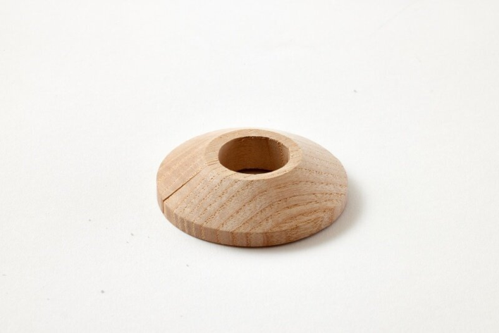 Rörrosetter, Ask - För rör dim. 18 mm.