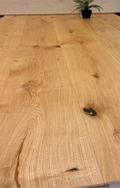 FloorMaster Herrgårdsplanka - Ek Rustik kvist matt lack 260 mm.