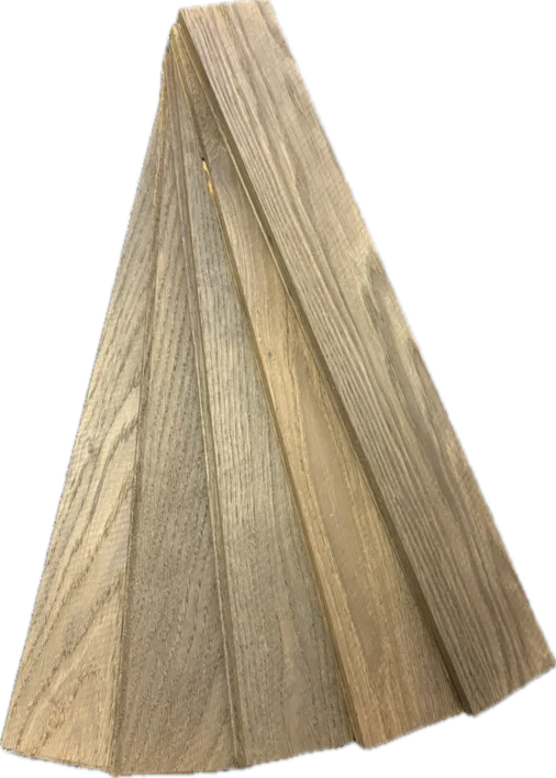 Fiskbensparkett i massiv kärnrökt ek - 22x70x500 mm.