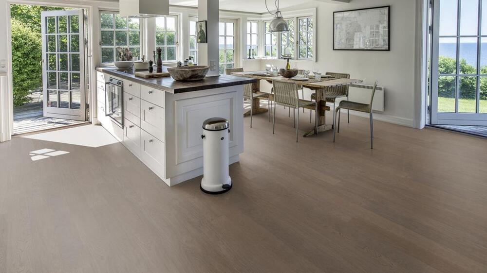 Kährs Life Essential wide plank, Ek Faded Black