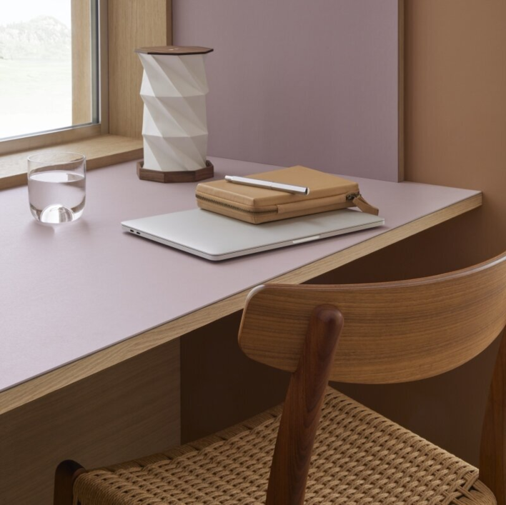 Bordlinoleum - Forbo Furniture Desktop Soft Lilac