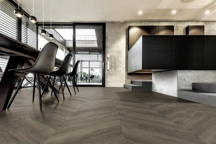 Chevron Edition Perform, Oak Helsinki