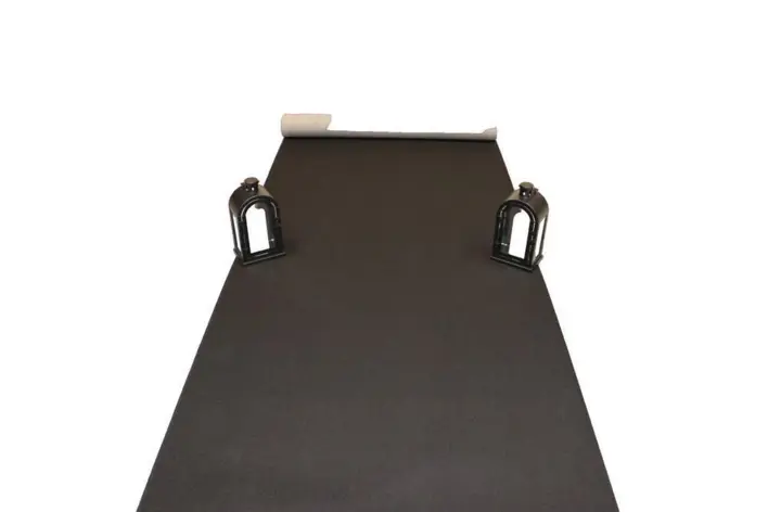 Svart löpare i nålfilt - 1 meter bred