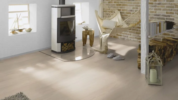 Hywood Classic, Ek Una