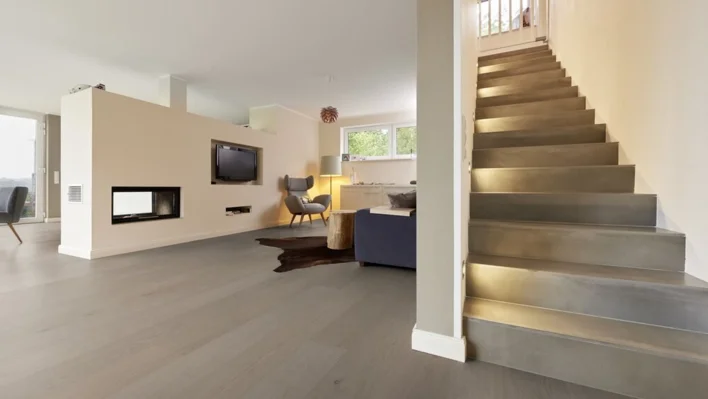 Hywood Classic, Ek Ordesa