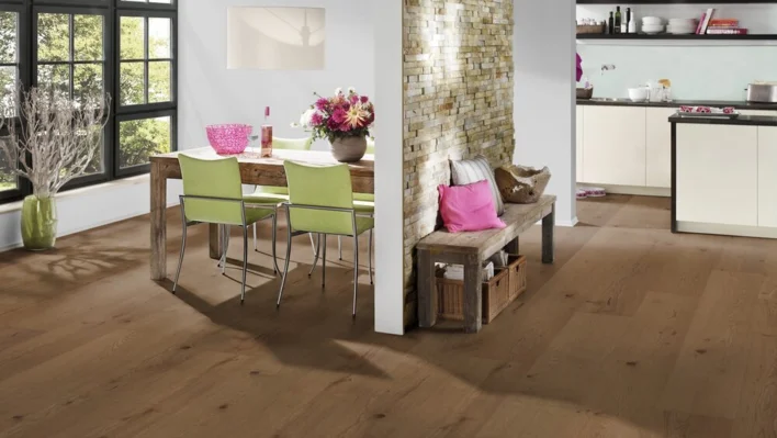 Hywood Noblesse, Oak Riding Mountain, Extra bred planka