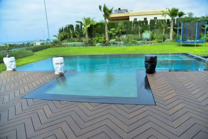 MOSO Bambus X-treme® - Chevron sildeben terrasseplanker, Sikkens overflade