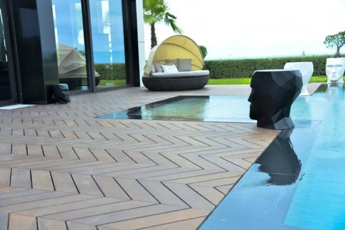 MOSO Bambus X-treme® - Chevron sildeben terrasseplanker, Sikkens overflade