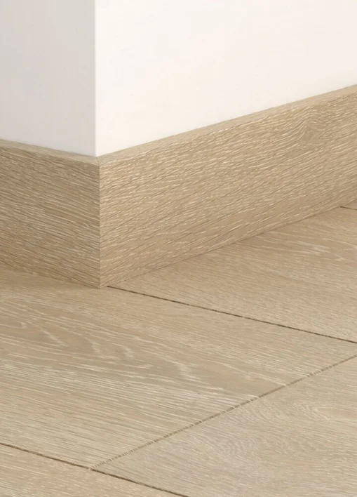 Sockel till laminatgolv - Chalked Nordic Oak