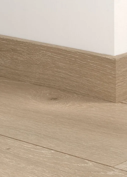 Sockel till laminatgolv - Romantic Greige Oak