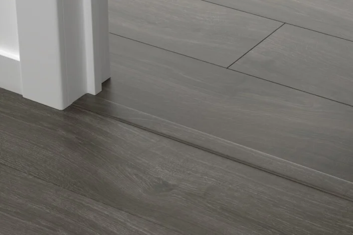 5-i-1 liste til laminatgulv - Dark Mature Oak, INGEN RETURRET!